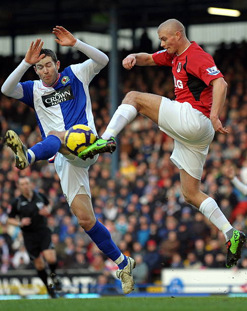 他的缺席可 他的缺席可