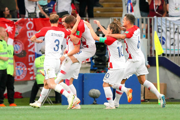 坚持与突破 坚持与突破